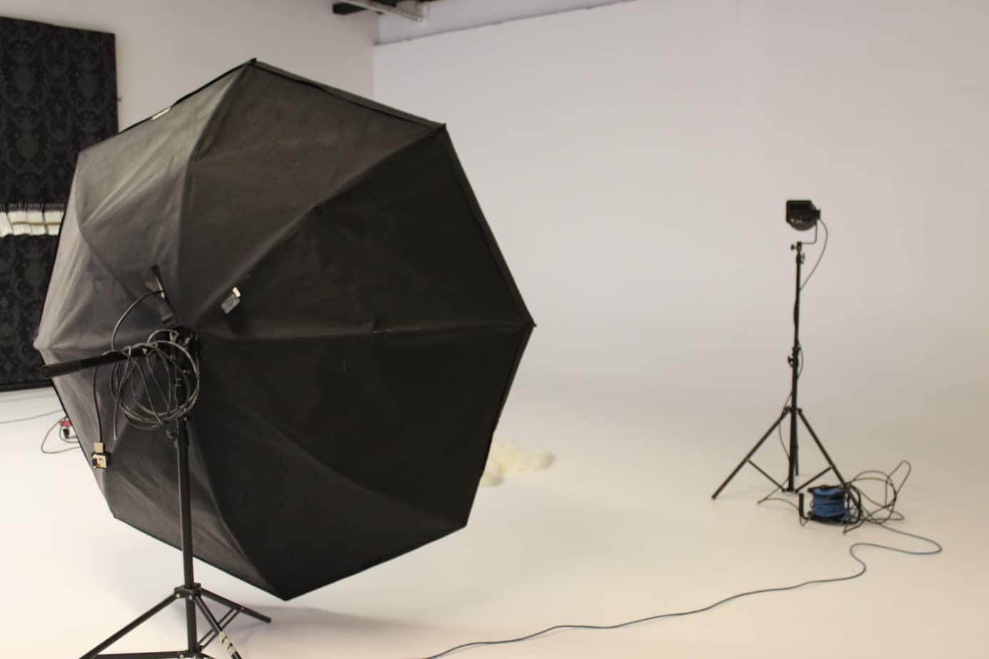 Simple Photo Shhot How to Plan a Photoshoot for your Website - The Lifester by Ritu Riedweg
